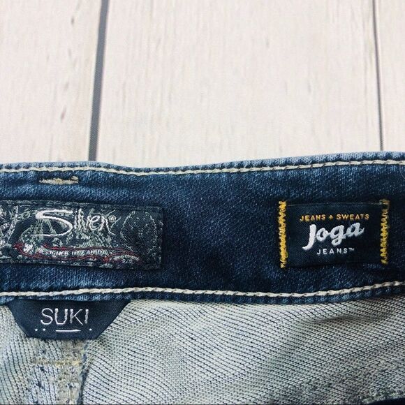 Silver Suki Mid Capri Jeans Size 25/L24 - Picture 6 of 9